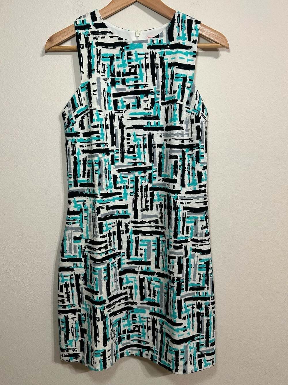 love...ady Sleeveless Abstract Print Shift Dress Medium